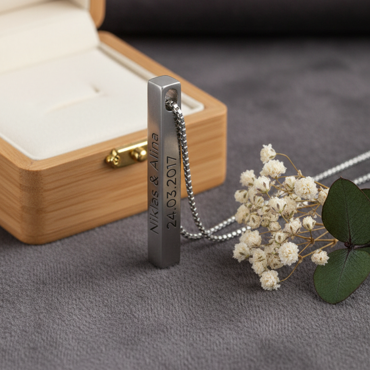 Säule mit Gravur Farbe Silber